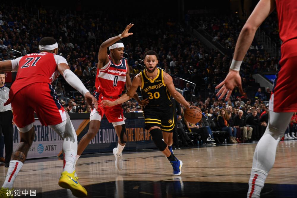 在比赛伊始 在比赛伊始